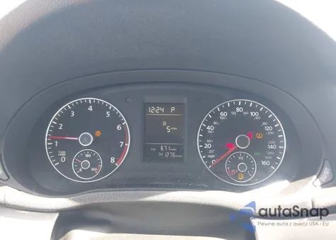 2014 Volkswagen Passat 1.8T Wolfsburg Edition z USA, uszkodzony, nr VIN 1VWAT7A30EC025433